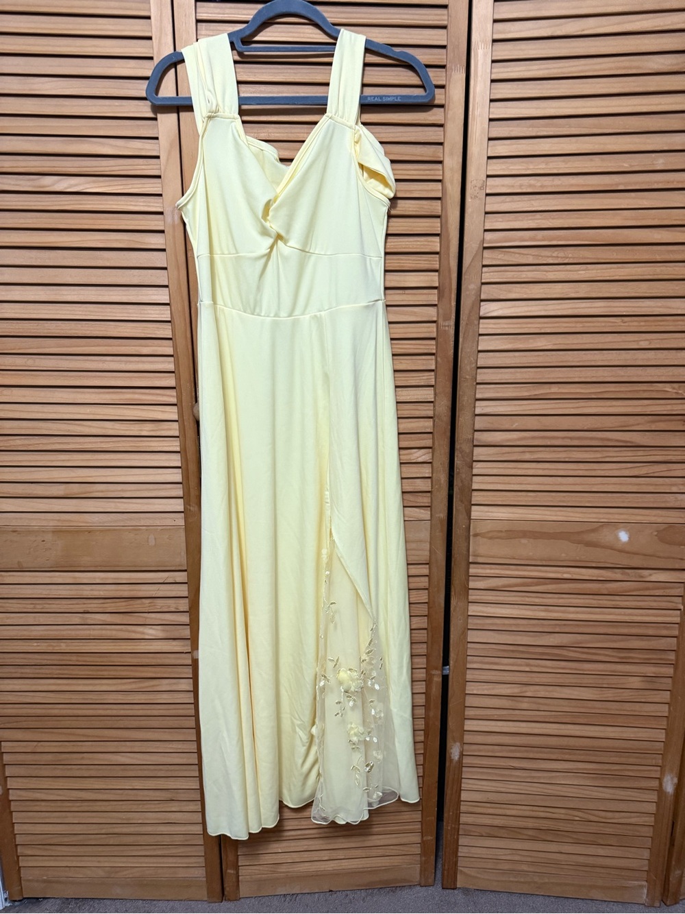 SHEIN Pale Yellow Sleeveless Maxi Dress with Floral Appliqué